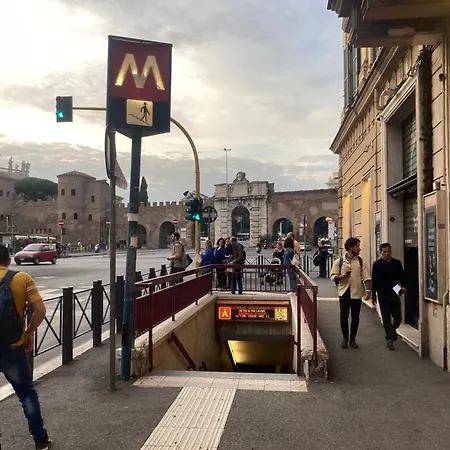 Lovely In The Center Of Rome, Fabrizia. Rom